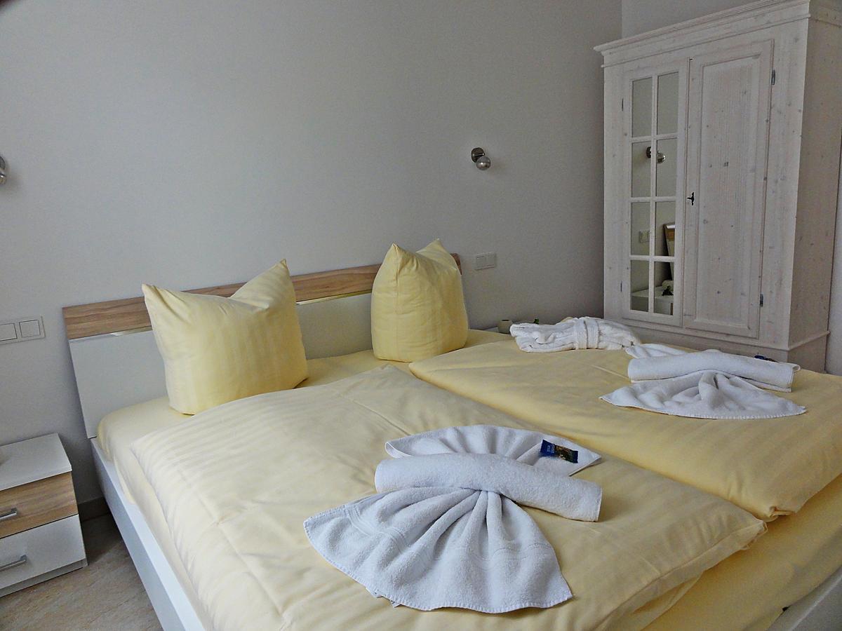 3 Zimmer Ferienwohnung Haus Meeresblick Mit Meerblick A005 Mit Suedterrasse Und Strandkorb Baabe Exterior foto